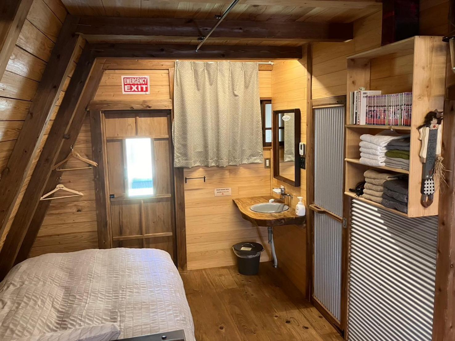 Guesthouse Coco Garage Kirishima Eksteriør billede