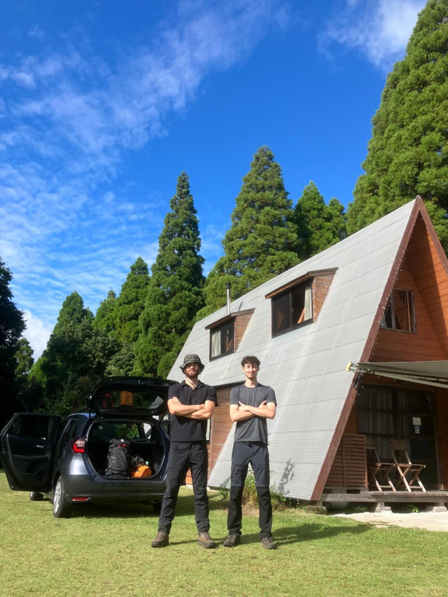 Guesthouse Coco Garage Kirishima Eksteriør billede