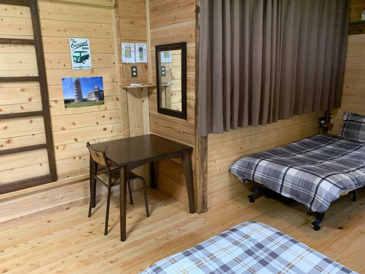 Guesthouse Coco Garage Kirishima Eksteriør billede